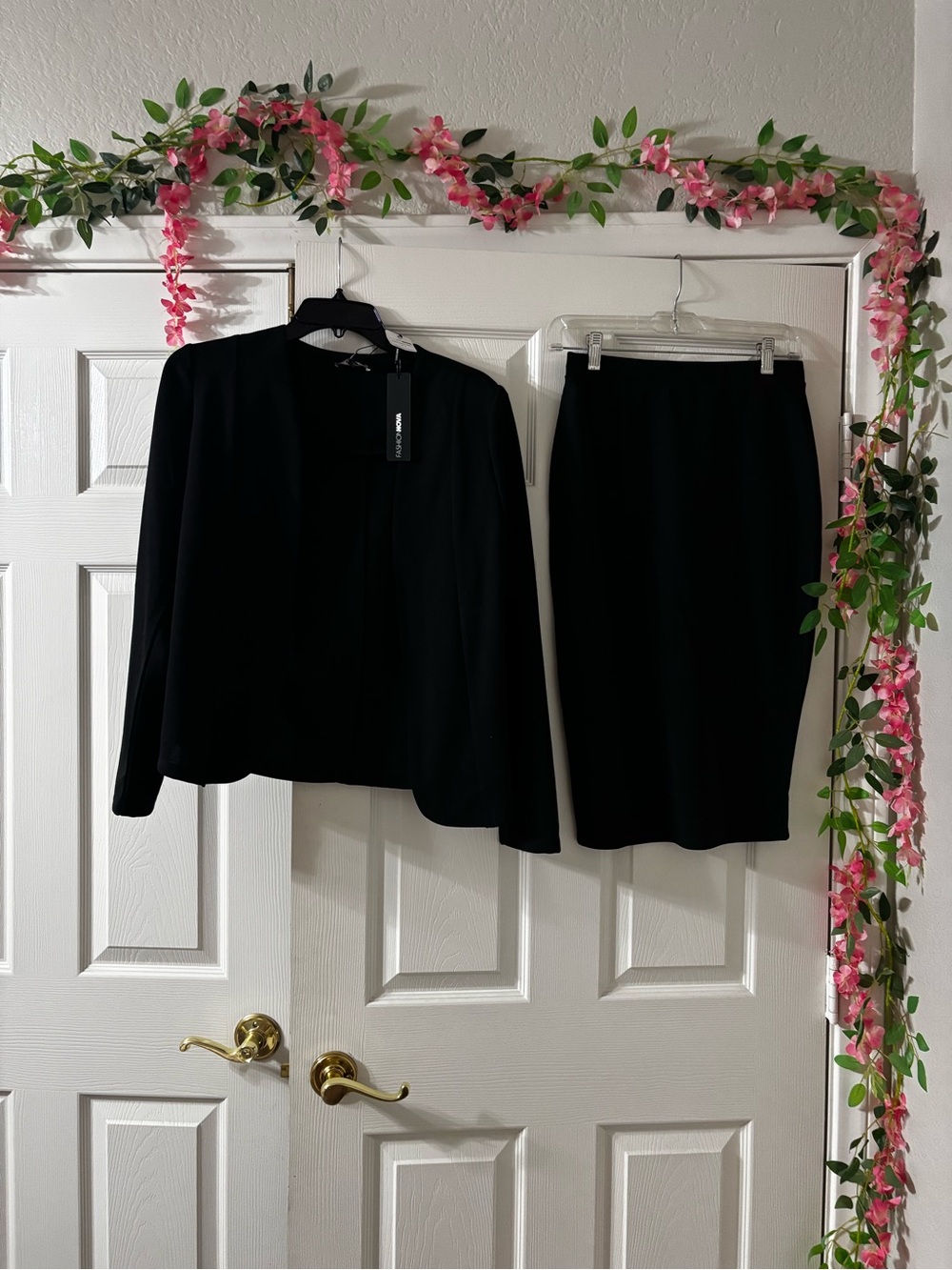 Fashion Nova Black Pencil Skirt - Sleek Professional Staple